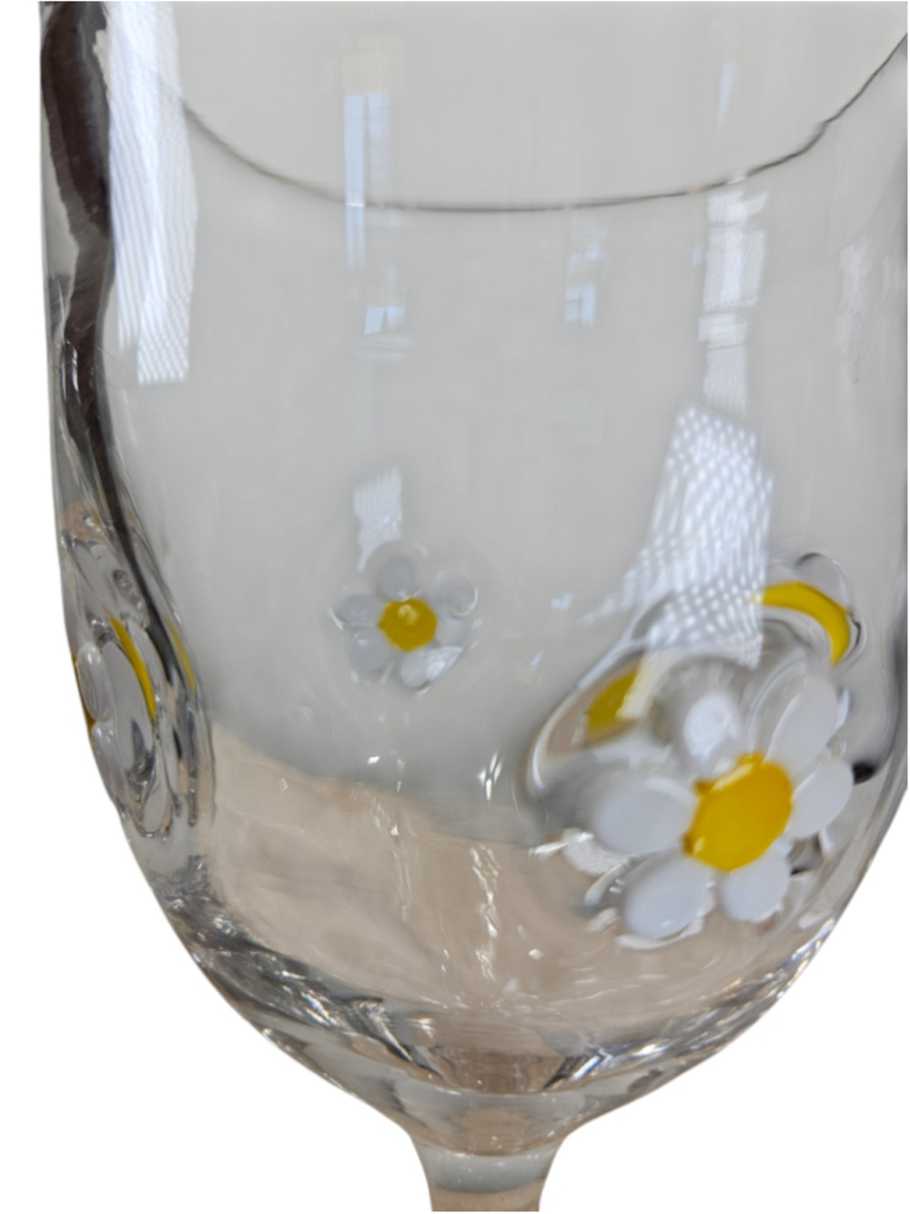 Cupcakes and Cashmere Daisy Goblets White Floral Wine Glass Set Cottagecore - Picture 4 of 7